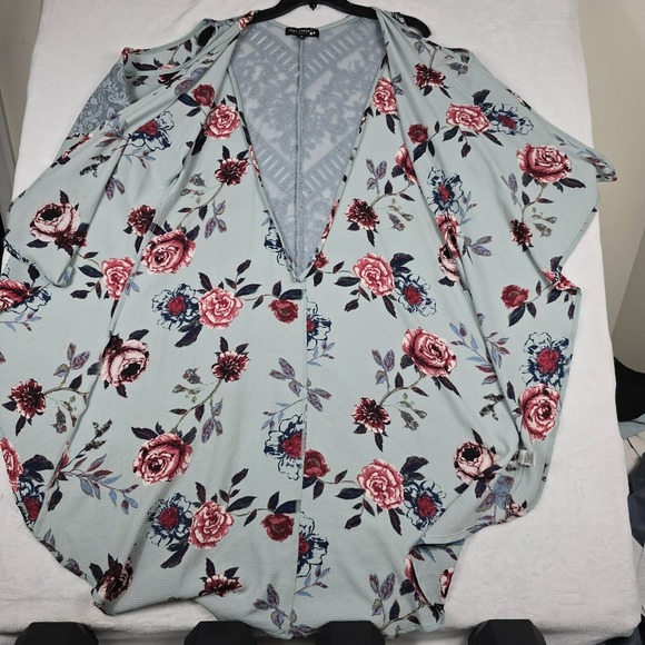 Star Scene Los Angeles Floral Blue Lace Cold Shoulder Kimono Women's Size Medium - Picture 3 of 8